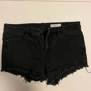 [BlankNYC] “Little Queenie” Jean Shorts